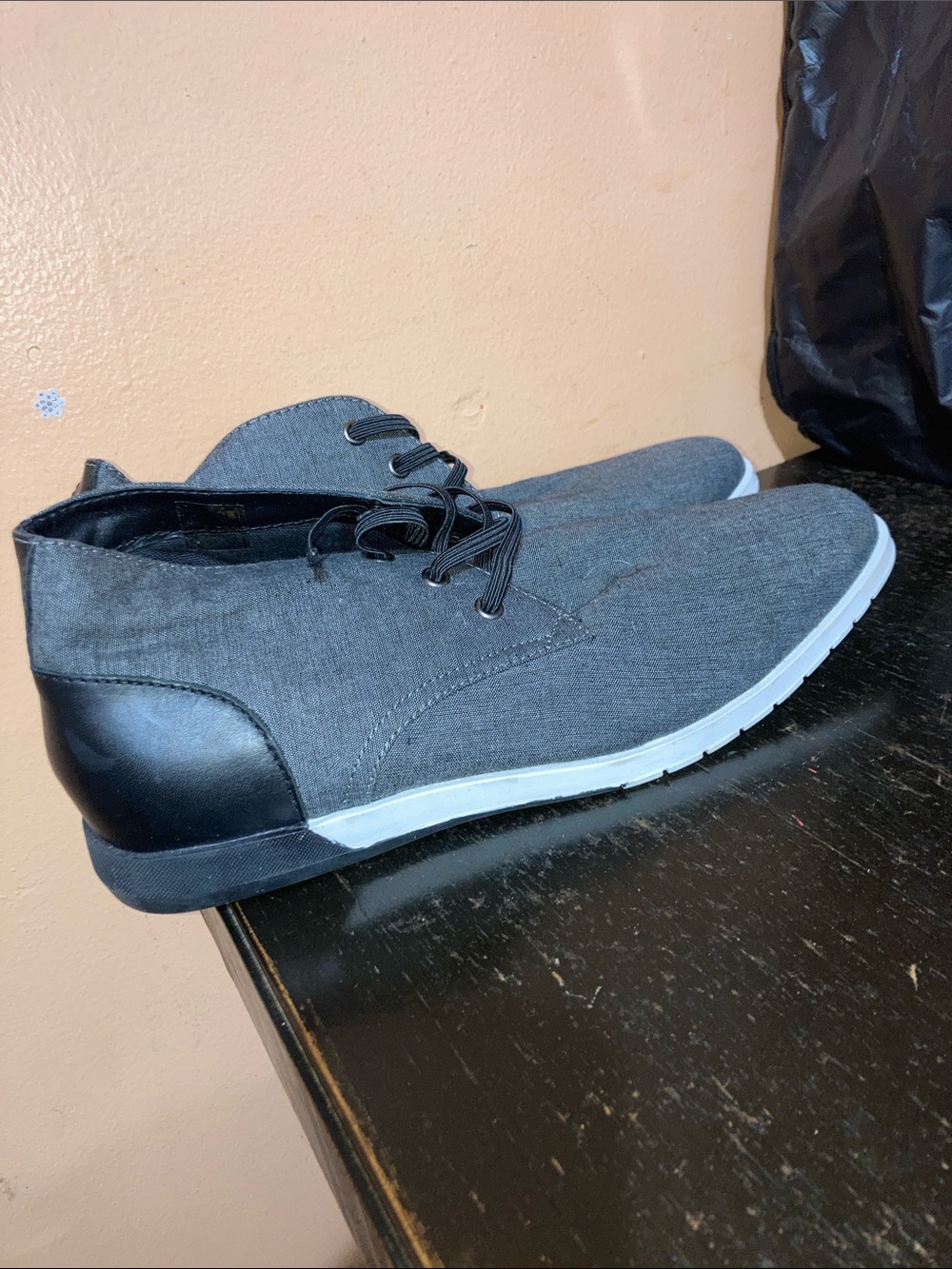 Men's Charcoal Canvas Lace-Up Sneakers with Black Heel